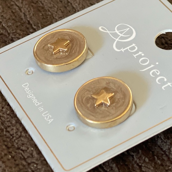 Gold and Taupe Star Circle Stud Earrings β AD Project - Picture 3 of 6